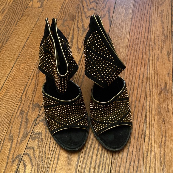 Dolce Vita Heels - Picture 1 of 3